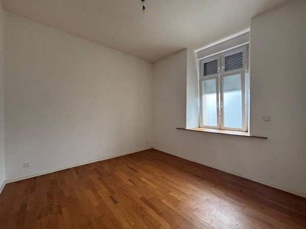 Appartement lumineux de 4 pièces à deux pas de la gare de Couvet 4