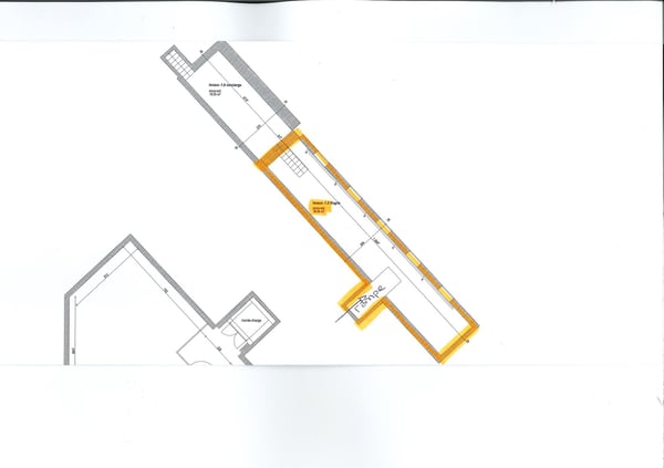 À louer : Grande surface commerciale au rez-de-chaussée 2
