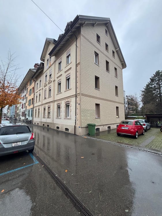 Appartement 3 pièces rénové avec cachet à louer ? Bienne 7
