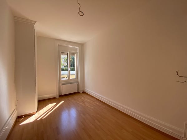 Appartement 3 pièces rénové avec cachet à louer ? Bienne 4