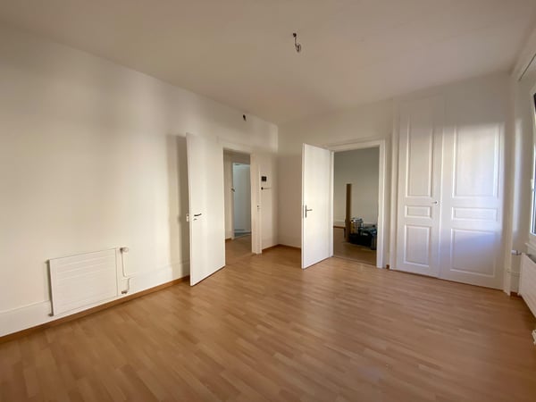 Appartement 3 pièces rénové avec cachet à louer ? Bienne 2
