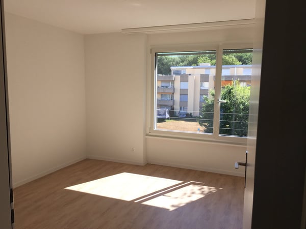 Moderne 4.5-Zimmer-Wohnung mit Balkon für Ihre Familie 6
