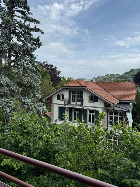 Charmante 4.5-Zimmer-Maisonette-Wohnung 13