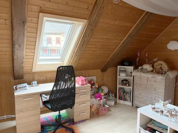 Charmante 3.5 Zimmer-Dachwohnung mit viel Cachet 8
