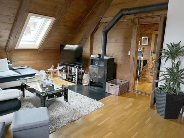 Charmante 3.5 Zimmer-Dachwohnung mit viel Cachet 3