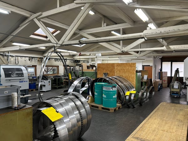 Gewerbe-/Werkstatt mit Büro in Dotzigen 1
