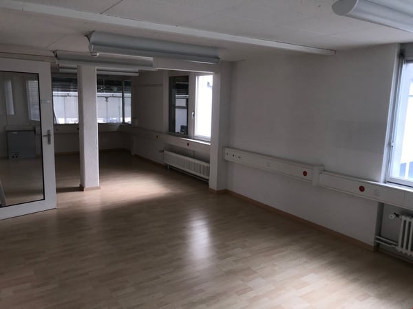 Business Center Lyss - Werkstatt- mit Bürofläche 10