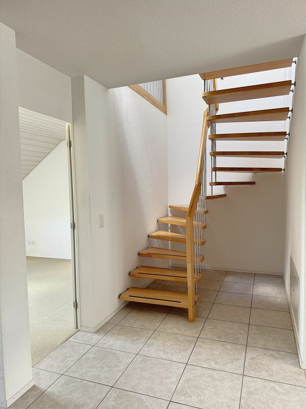 Attraktive und zentral gelegene Dachwohnung mit Galerie