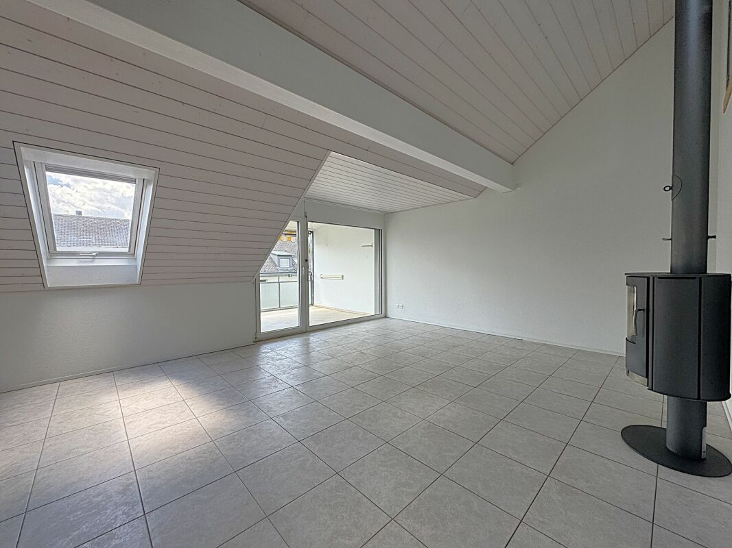Attraktive und zentral gelegene Dachwohnung mit Galerie