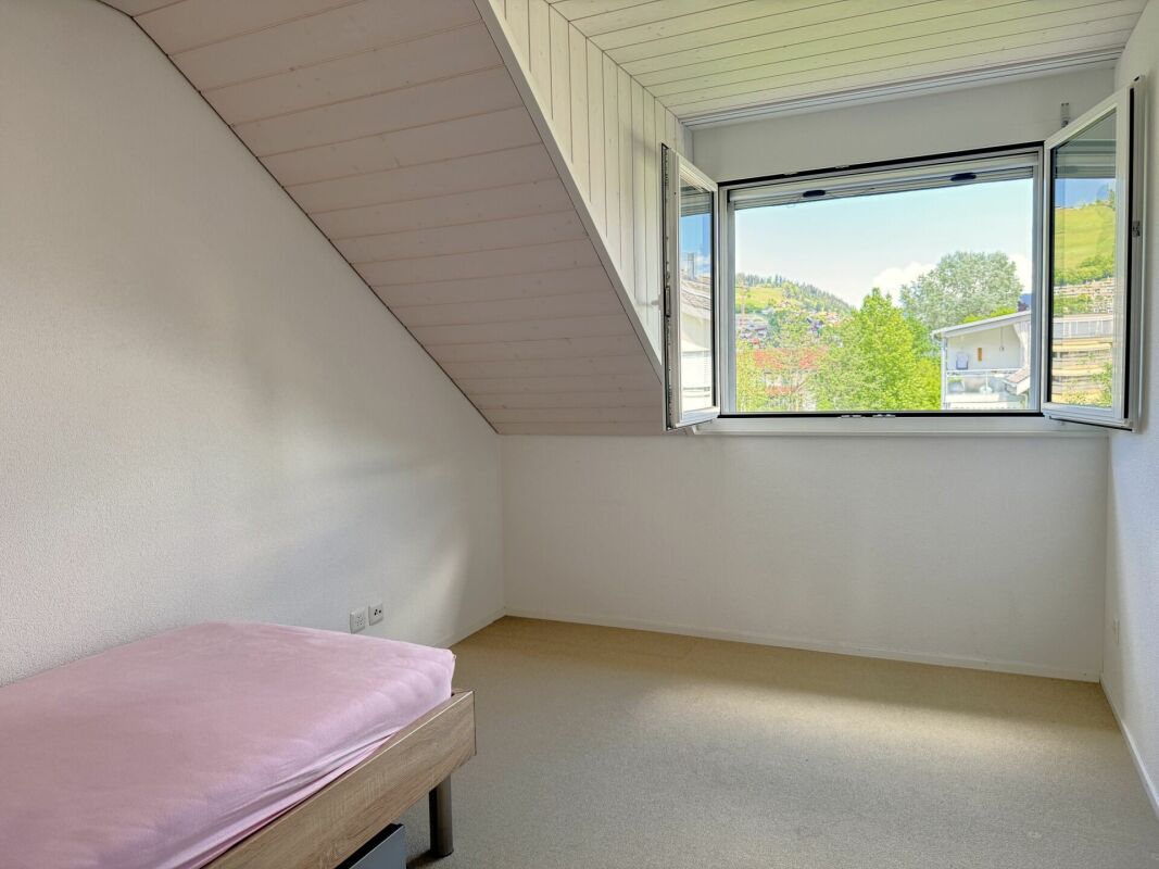 Attraktive und zentral gelegene Dachwohnung mit Galerie
