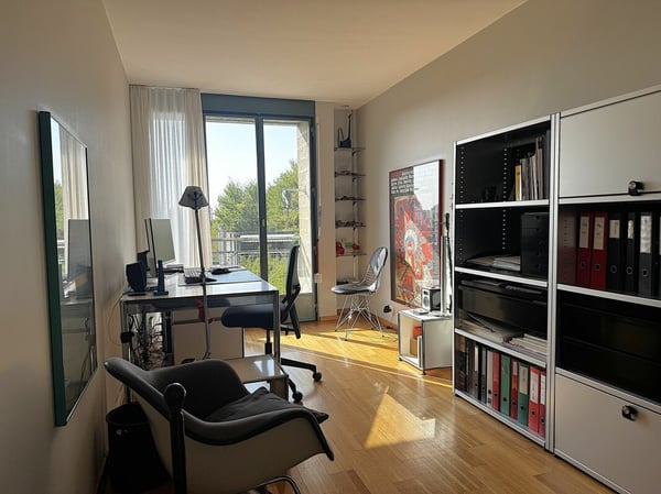 Zeitlose Architektur trifft auf überraschende Wohnqualität 13