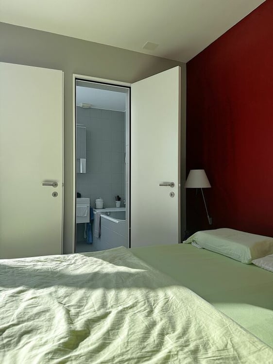 Zeitlose Architektur trifft auf überraschende Wohnqualität 20