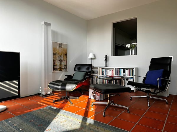 Zeitlose Architektur trifft auf überraschende Wohnqualität 2