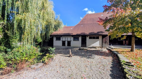 Charmantes, historisches Bauernhaus mit grossem Garten, Stallung und eigener Quelle in Lotzwil 18