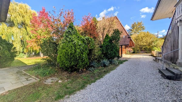 Charmantes, historisches Bauernhaus mit grossem Garten, Stallung und eigener Quelle in Lotzwil 23