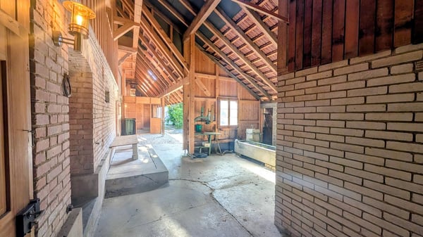 Charmantes, historisches Bauernhaus mit grossem Garten, Stallung und eigener Quelle in Lotzwil 14