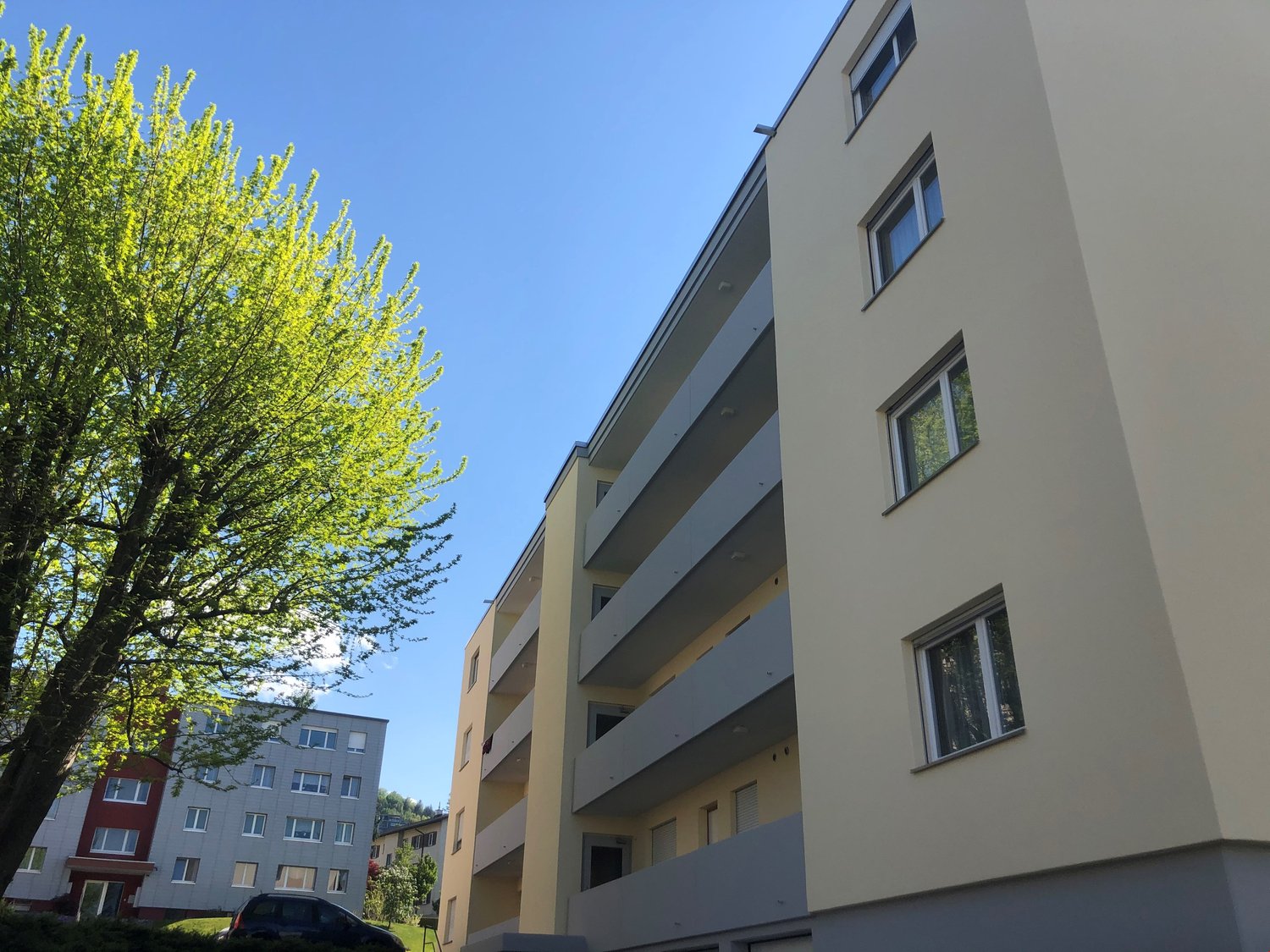 Bild 2.5 Zimmerwohnung mit Balkon zu vermieten