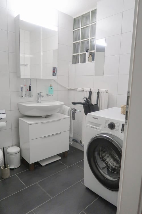 Schöne, helle 4.5 Zimmerwohnung mit toller Aussicht 3