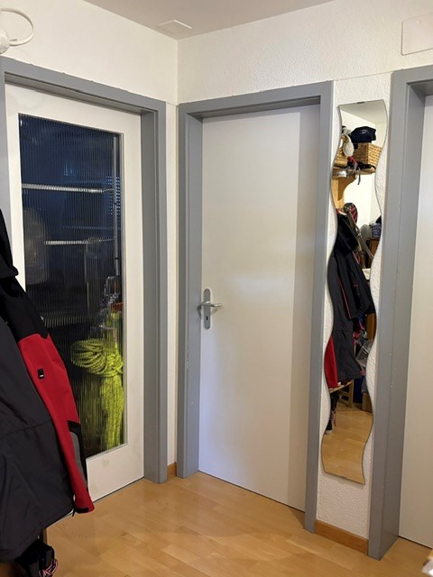 Helle, geräumige 4.5 Zimmerwohnung mit Balkon in Seenähe zu vermieten 10