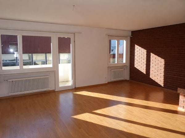 Helle, geräumige 4.5 Zimmerwohnung mit Balkon in Seenähe zu vermieten 6