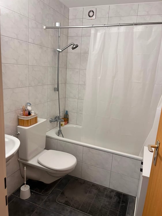 Schöne 2.5 Zimmerwohnung mit Balkon 4
