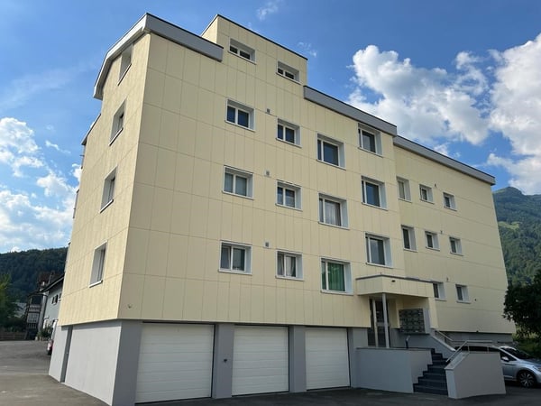 Schöne 2.5 Zimmerwohnung mit Balkon 1
