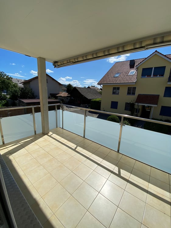 Lichtdurchflutete 4-Zimmerwohnung mit grossem Balkon in Seedorf 10
