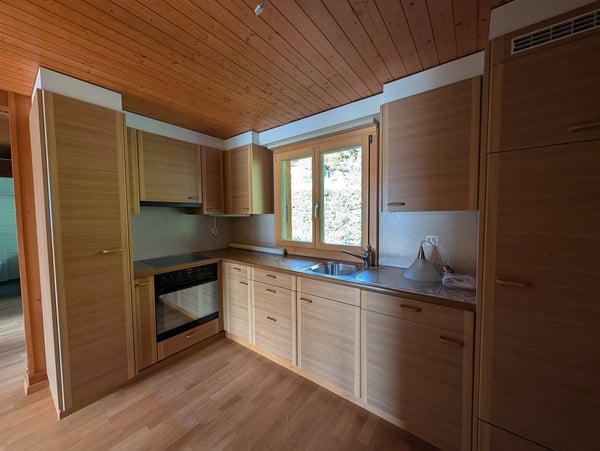 Charmante 2.5-Zimmer-Dachwohnung mit traumhaftem See- und Bergblick 15