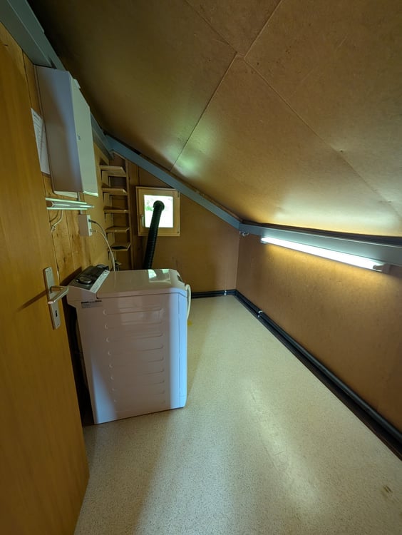 Charmante 2.5-Zimmer-Dachwohnung mit traumhaftem See- und Bergblick 22