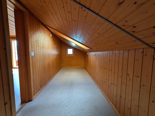 Charmante 2.5-Zimmer-Dachwohnung mit traumhaftem See- und Bergblick 14