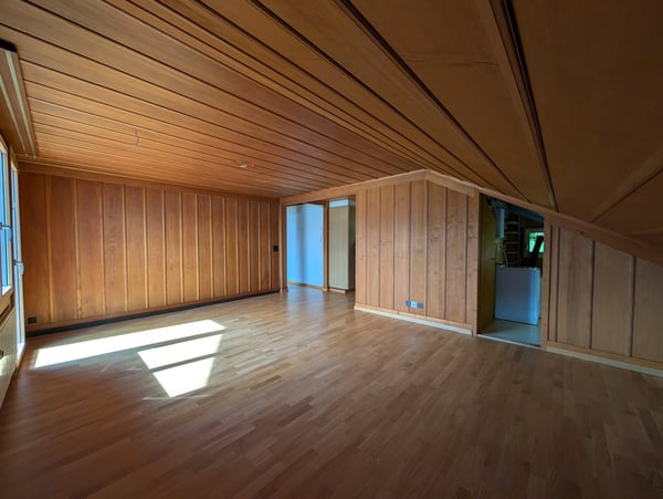 Charmante 2.5-Zimmer-Dachwohnung mit traumhaftem See- und Bergblick 18