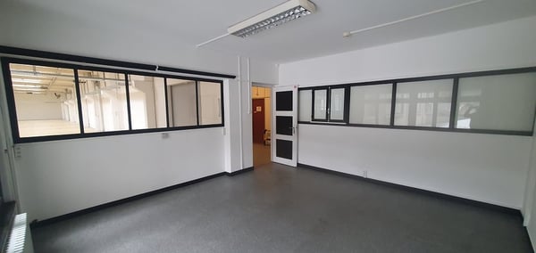 Werkstatt in Penthalaz 8