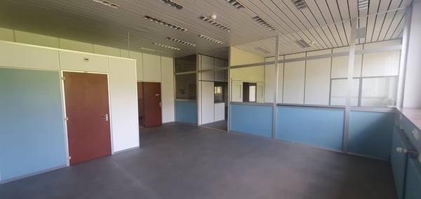 Büros von 279 m² in Penthalaz 7
