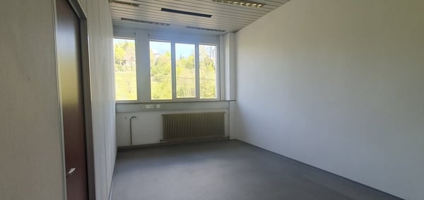 Büros von 279 m² in Penthalaz 14