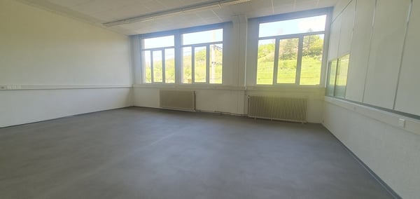 Büros von 279 m² in Penthalaz 5