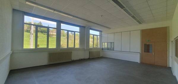 Büros von 279 m² in Penthalaz 4