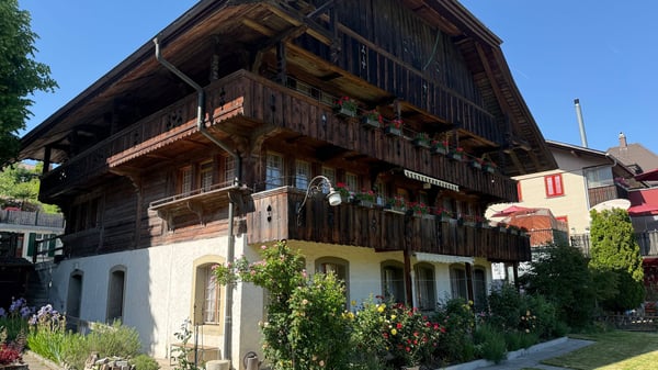 Bijoux 4-Parteienhaus 8