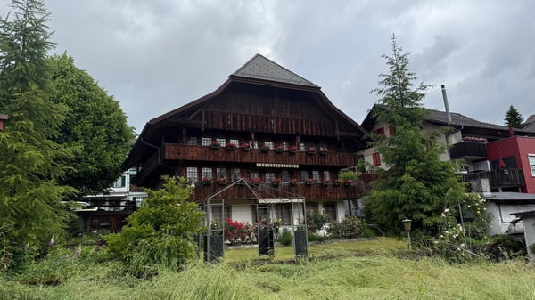 Bijoux 4-Parteienhaus 9