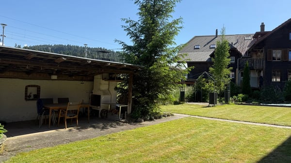 Bijoux 4-Parteienhaus 6