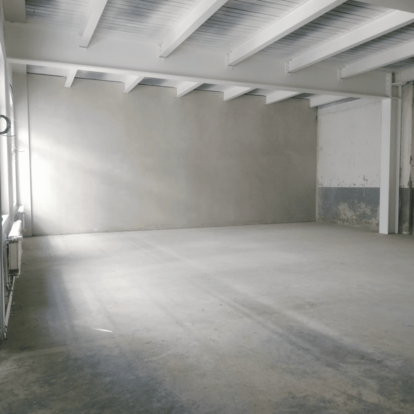 Wunderschönes Atelier im Rohbaustil mit Archiv 3