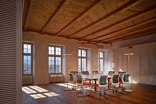 Einzigartiger Büroraum im Neuen Schloss Thun 2