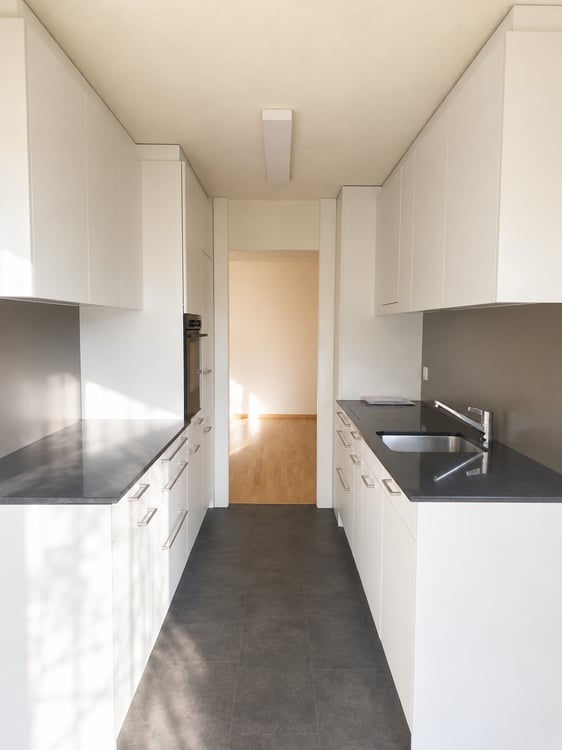 Frisch saniert! Helle 4.5-Zimmerwohnung mit Ausblick ins Grüne 4