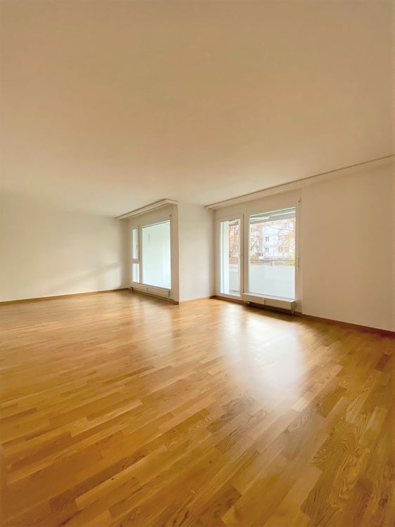 Frisch sanierte 5-Zimmerwohnung im Hochparterre mit Balkon 2