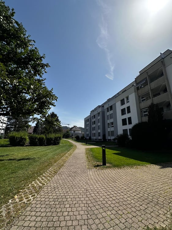 Frisch sanierte 5-Zimmerwohnung im Hochparterre mit Balkon 12
