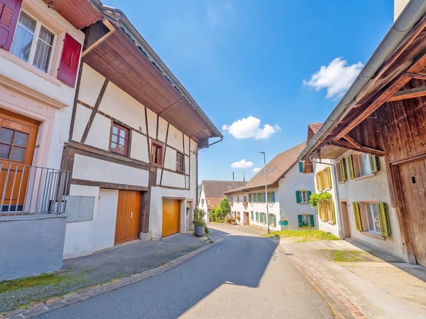 Charmante Doppelhaushälfte in Oeschgen 1