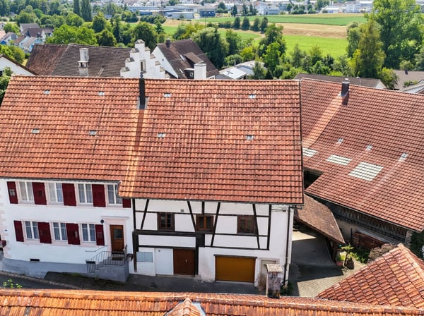 Charmante Doppelhaushälfte in Oeschgen 2