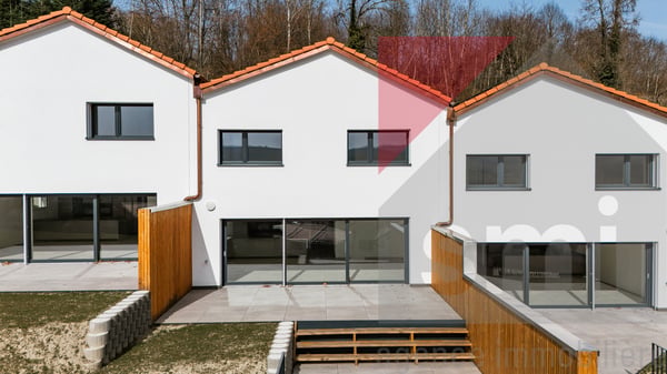 Villa spacieuse de 5 pces avec des finitions harmonieuses 1