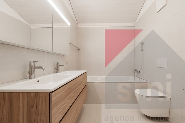Villa spacieuse de 5 pces avec des finitions harmonieuses 11