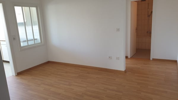 Grosszügige 2.5-Zimmerwohnung direkt an der Igelweid 9