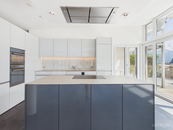 Exquisite 3½-Zimmer-Attikawohnung (108 m2) mit Traumterrasse und Seesicht 1